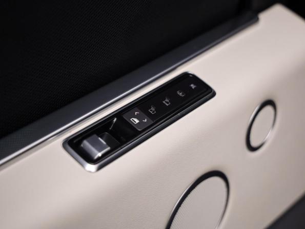 Land Rover Range Rover IV Рестайлинг с пробегом 2018 года, цена 4 599 000 рублей, 229799 км, внедорожник, Автокод Объявления