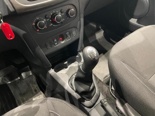 Renault Sandero II Рестайлинг с пробегом 2019 года, цена 849 000 рублей, 122000 км, хэтчбек, Автокод Объявления