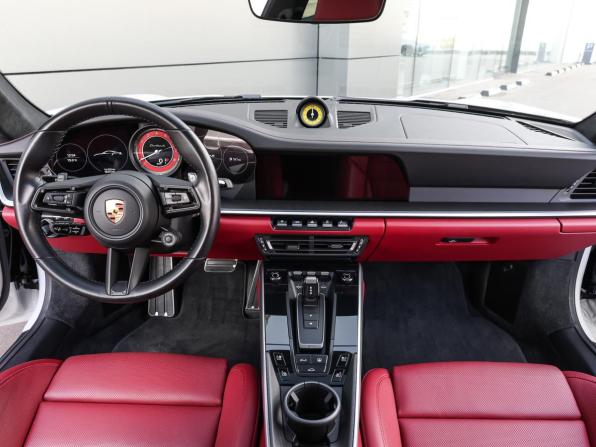Porsche 911 VIII (992) с пробегом 2021 года, цена 23 175 000 рублей, 12409 км, купе, Автокод Объявления