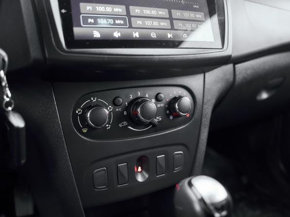 Renault Sandero II Рестайлинг с пробегом 2020 года, цена 1 100 000 рублей, 16659 км, хэтчбек, Автокод Объявления