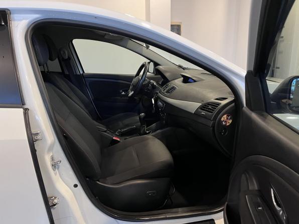 Renault Fluence I с пробегом 2012 года, цена 615 000 рублей, 211989 км, седан, Автокод Объявления