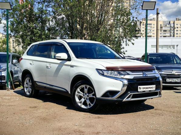 Mitsubishi Outlander III Рестайлинг 2 с пробегом 2018 года, цена 2 029 000 рублей, 112000 км, внедорожник, Автокод Объявления