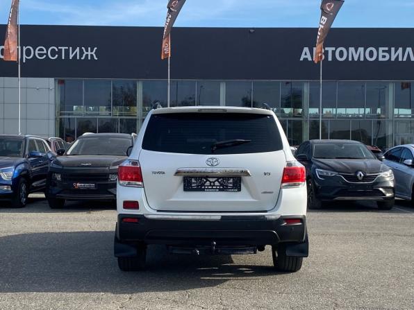 Toyota Highlander II (XU40) Рестайлинг с пробегом 2011 года, цена 1 715 000 рублей, 268200 км, внедорожник, Автокод Объявления