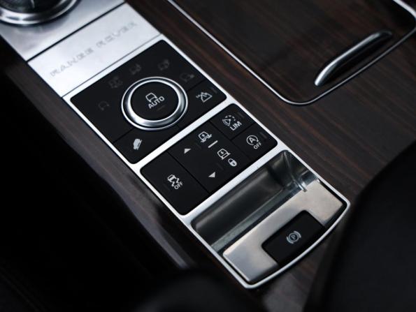Land Rover Range Rover IV с пробегом 2017 года, цена 3 910 599 рублей, 236925 км, внедорожник, Автокод Объявления