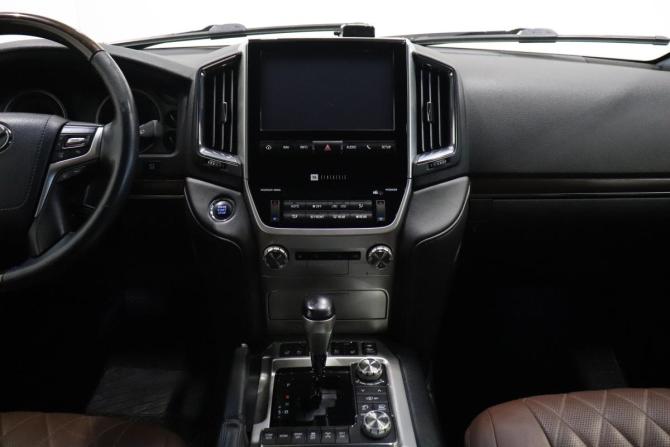 Toyota Land Cruiser 200 Series Рестайлинг 2 с пробегом 2017 года, цена 8 185 000 рублей, 136663 км, внедорожник, Автокод Объявления