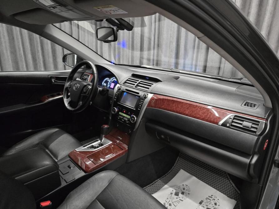 Toyota Camry VII (XV50) Красноярск  - изображение 15