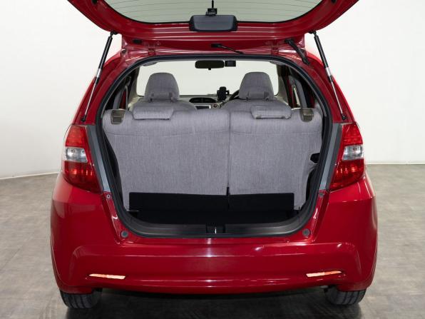 Honda Fit II с пробегом 2010 года, цена 750 000 рублей, 182165 км, хэтчбек, Автокод Объявления