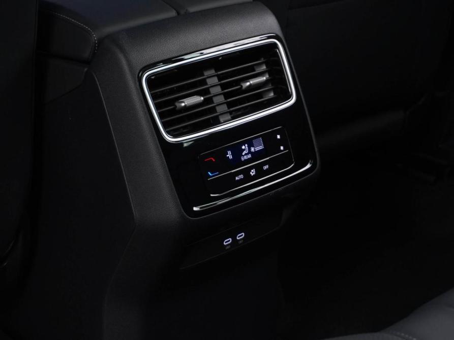 Volkswagen Tavendor I Рестайлинг Москва  - изображение 12