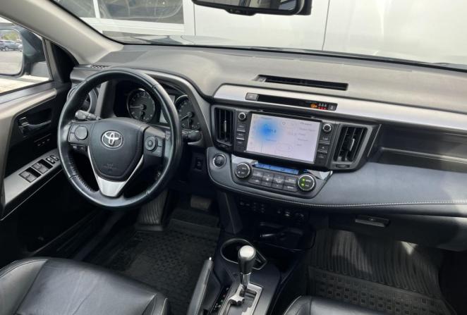 Toyota RAV4 IV (XA40) Рестайлинг с пробегом 2018 года, цена 2 730 000 рублей, 135614 км, внедорожник, Автокод Объявления