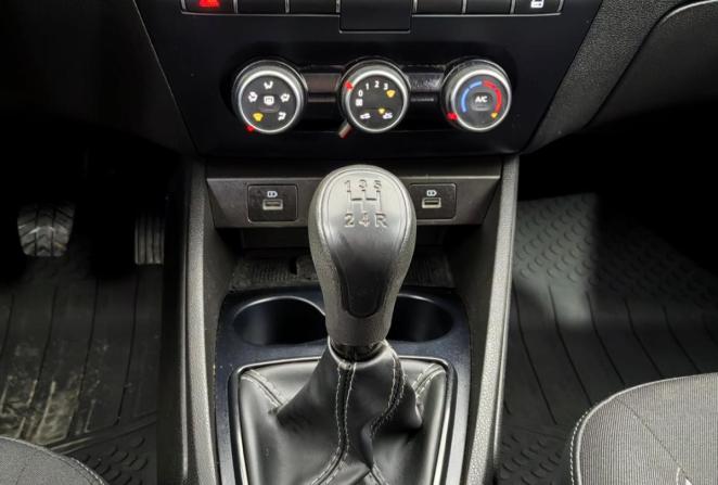 Lada (ВАЗ) Vesta I Рестайлинг (NG) с пробегом 2023 года, цена 1 185 000 рублей, 25600 км, седан, Автокод Объявления