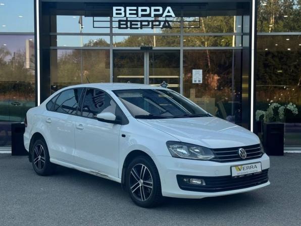 Volkswagen Polo V Рестайлинг с пробегом 2018 года, цена 910 000 рублей, 176098 км, седан, Автокод Объявления