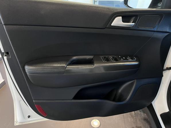 Kia Sportage IV с пробегом 2018 года, цена 2 099 000 рублей, 118429 км, внедорожник, Автокод Объявления