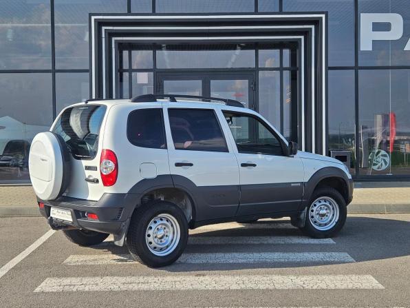 Chevrolet Niva I Рестайлинг с пробегом 2016 года, цена 677 000 рублей, 79000 км, внедорожник, Автокод Объявления