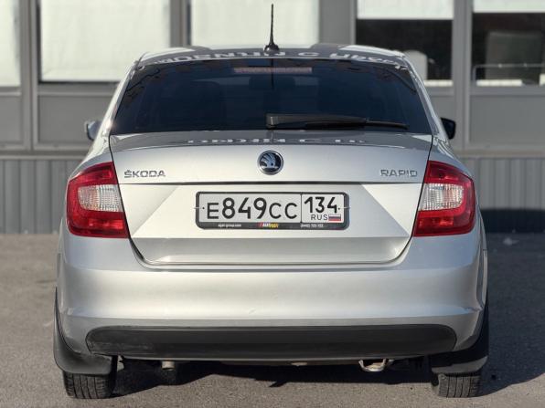 Skoda Rapid I с пробегом 2017 года, цена 1 350 000 рублей, 43500 км, лифтбек, Автокод Объявления