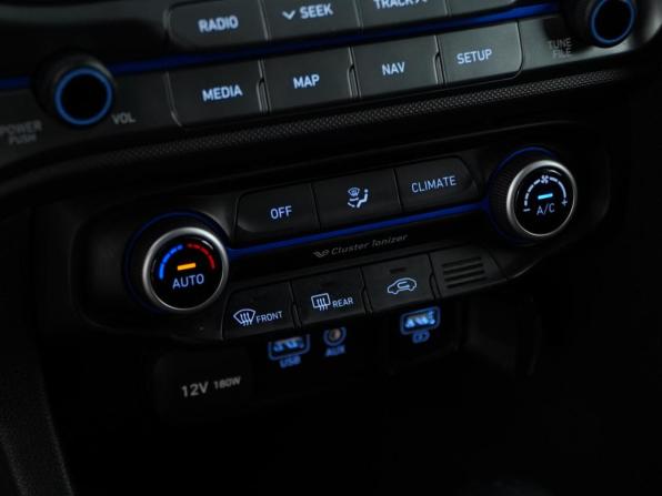 Hyundai Veloster II с пробегом 2018 года, цена 1 577 077 рублей, 153068 км, хэтчбек, Автокод Объявления