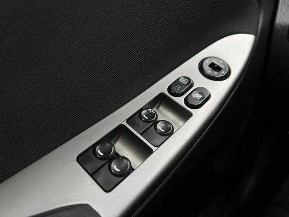 Hyundai Solaris I Рестайлинг с пробегом 2015 года, цена 929 000 рублей, 190240 км, хэтчбек, Автокод Объявления