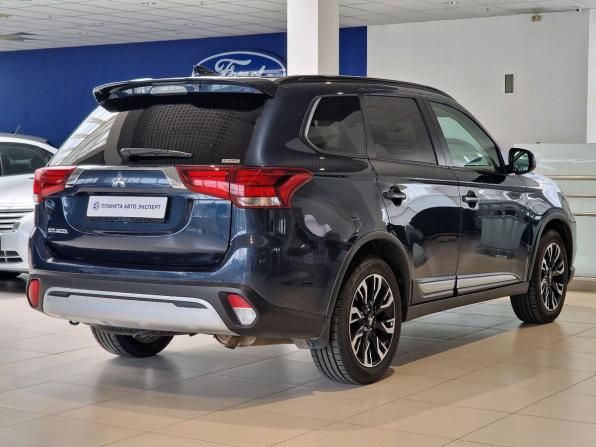 Mitsubishi Outlander III Рестайлинг 3 с пробегом 2022 года, цена 2 235 000 рублей, 124129 км, внедорожник, Автокод Объявления