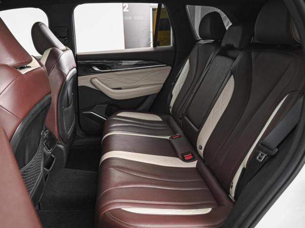 Geely Monjaro I с пробегом 2023 года, цена 2 927 000 рублей, 65845 км, внедорожник, Автокод Объявления