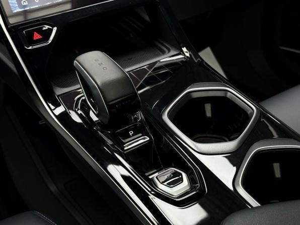 Geely Atlas II с пробегом 2024 года, цена 2 979 000 рублей, 28103 км, внедорожник, Автокод Объявления