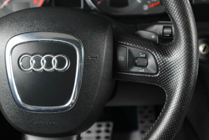 Audi Q7 I (4L) с пробегом 2006 года, цена 1 429 000 рублей, 307000 км, внедорожник, Автокод Объявления