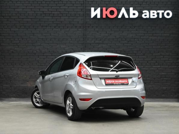 Ford Fiesta Mk6 Рестайлинг с пробегом 2015 года, цена 800 000 рублей, 170515 км, хэтчбек, Автокод Объявления