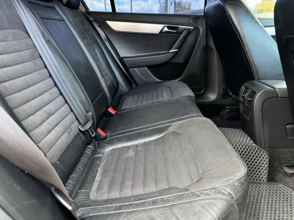 Volkswagen Passat B7 с пробегом 2012 года, цена 1 020 000 рублей, 317111 км, седан, Автокод Объявления