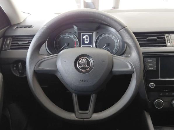 Skoda Octavia III (A7) Рестайлинг с пробегом 2019 года, цена 1 960 000 рублей, 60900 км, лифтбек, Автокод Объявления