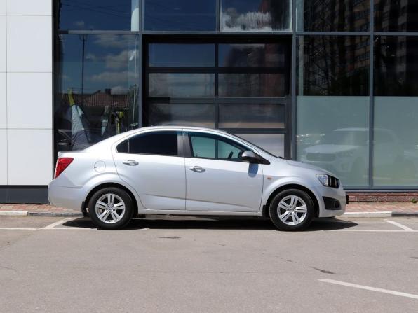 Chevrolet Aveo II с пробегом 2015 года, цена 672 000 рублей, 136000 км, седан, Автокод Объявления