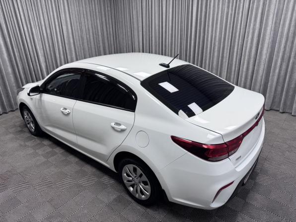 Kia Rio IV с пробегом 2017 года, цена 1 020 000 рублей, 141669 км, седан, Автокод Объявления