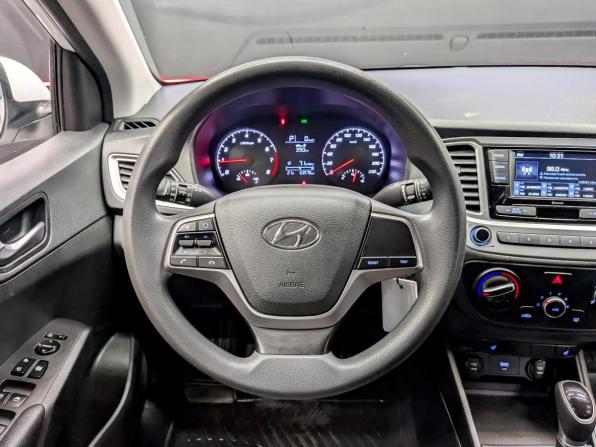 Hyundai Solaris II Рестайлинг с пробегом 2022 года, цена 1 685 000 рублей, 63429 км, седан, Автокод Объявления