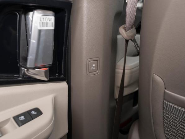 Kia Carnival IV Рестайлинг с пробегом 2024 года, цена 9 100 000 рублей, 50 км, минивэн, Автокод Объявления