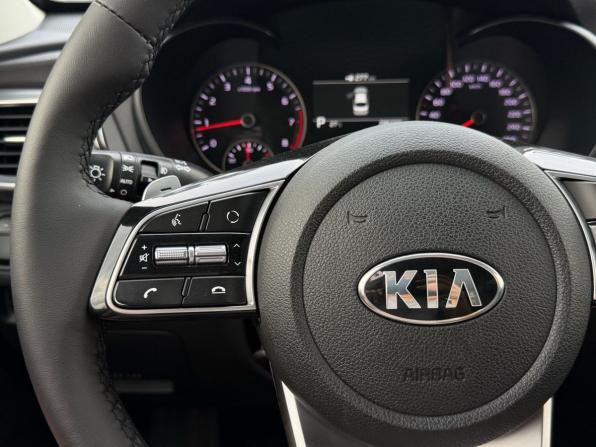 Kia Optima IV Рестайлинг с пробегом 2018 года, цена 1 600 000 рублей, 290000 км, седан, Автокод Объявления