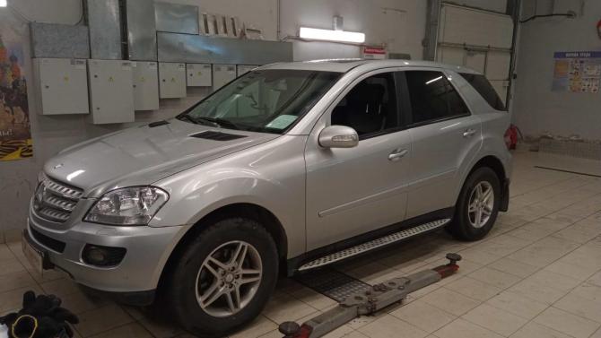 Mercedes-Benz M-Класс II (W164) с пробегом 2006 года, цена 1 095 000 рублей, 325349 км, внедорожник, Автокод Объявления