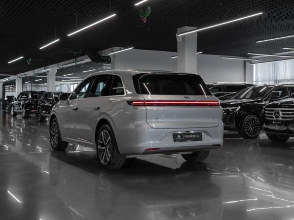Li Auto (Lixiang) L6 с пробегом 2024 года, цена 5 500 000 рублей, 12940 км, внедорожник, Автокод Объявления