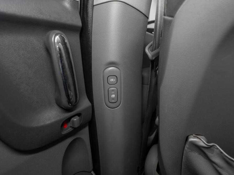 Kia Carnival II Москва  - изображение 15