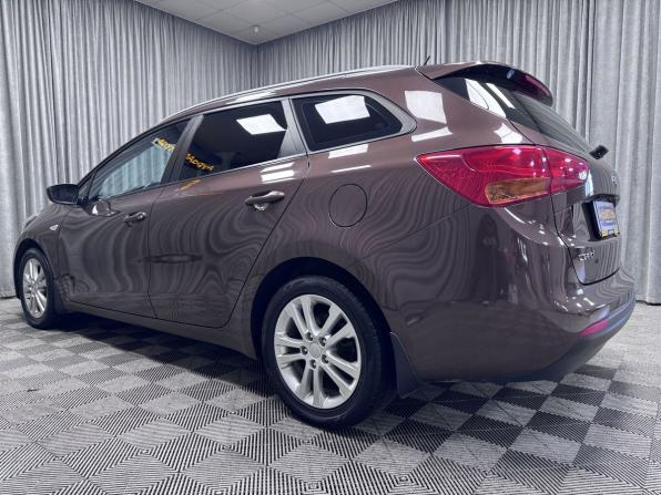 Kia Ceed II с пробегом 2014 года, цена 1 160 000 рублей, 134105 км, универсал, Автокод Объявления