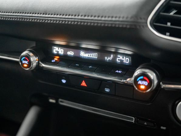 Mazda 3 IV (BP) с пробегом 2019 года, цена 1 649 000 рублей, 81336 км, хэтчбек, Автокод Объявления