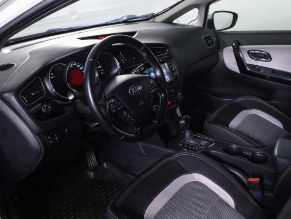 Kia Ceed II Рестайлинг с пробегом 2015 года, цена 799 000 рублей, 340000 км, универсал, Автокод Объявления
