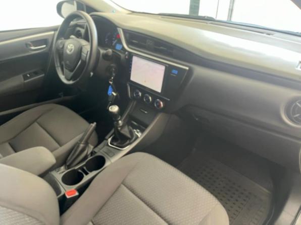 Toyota Corolla XI (E160 E170 E180) Рестайлинг 1 с пробегом 2017 года, цена 1 354 000 рублей, 78598 км, седан, Автокод Объявления