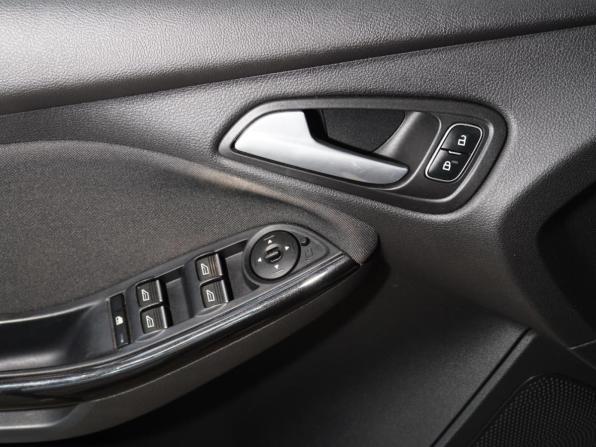 Ford Focus III Рестайлинг с пробегом 2018 года, цена 1 035 000 рублей, 155470 км, универсал, Автокод Объявления
