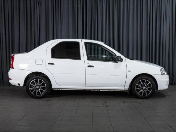 Renault Logan I Рестайлинг с пробегом 2015 года, цена 550 000 рублей, 213268 км, седан, Автокод Объявления