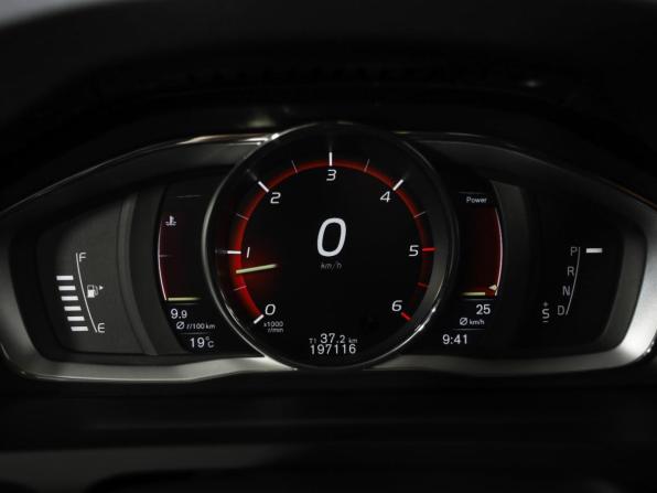Volvo V60 Cross Country I с пробегом 2015 года, цена 1 949 000 рублей, 197115 км, универсал, Автокод Объявления