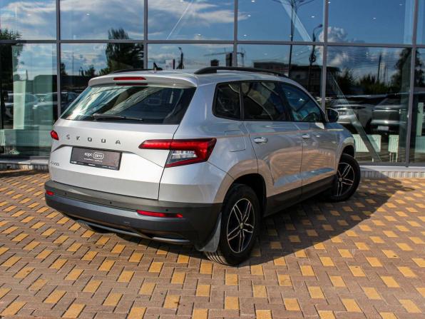 Skoda Karoq I с пробегом 2020 года, цена 2 096 800 рублей, 74500 км, внедорожник, Автокод Объявления