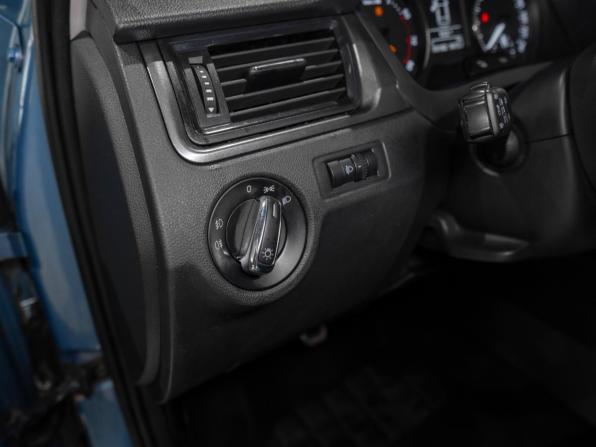 Skoda Rapid I с пробегом 2015 года, цена 895 000 рублей, 155022 км, лифтбек, Автокод Объявления
