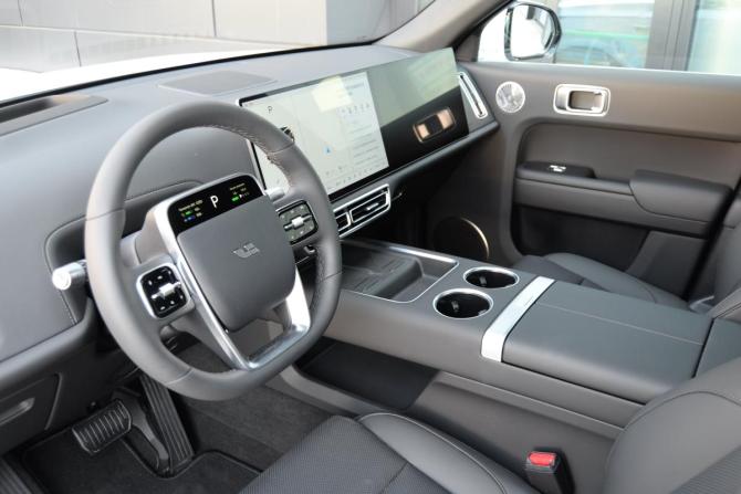 Li Auto (Lixiang) L7 I Рестайлинг с пробегом 2025 года, цена 9 490 000 рублей, 100 км, внедорожник, Автокод Объявления