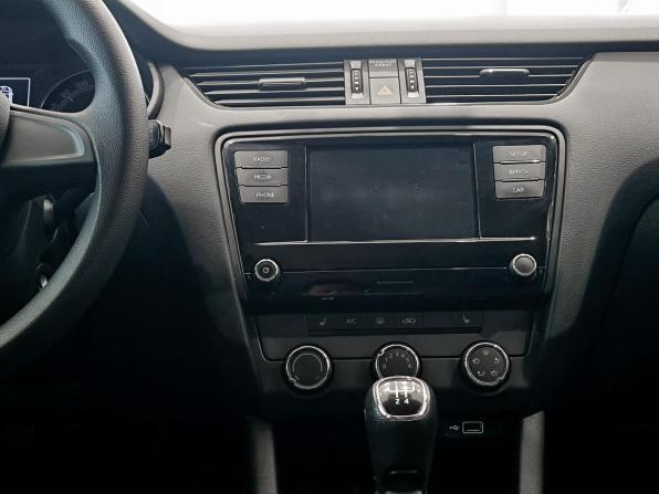 Skoda Octavia III (A7) Рестайлинг с пробегом 2020 года, цена 1 650 000 рублей, 154000 км, лифтбек, Автокод Объявления