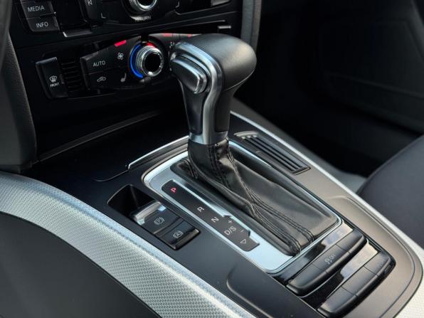 Audi A4 IV (B8) Рестайлинг с пробегом 2012 года, цена 1 179 000 рублей, 210458 км, седан, Автокод Объявления