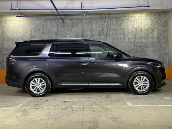 Kia Carnival IV с пробегом 2023 года, цена 3 800 000 рублей, 58505 км, минивэн, Автокод Объявления