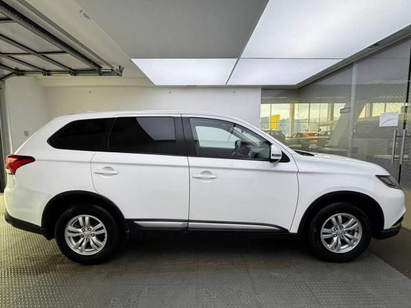 Mitsubishi Outlander III Рестайлинг 3 с пробегом 2019 года, цена 2 390 000 рублей, 81000 км, внедорожник, Автокод Объявления