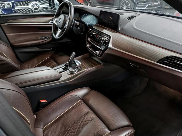 BMW 5 серии VII (G30/G31/G38) с пробегом 2018 года, цена 4 449 000 рублей, 70623 км, седан, Автокод Объявления